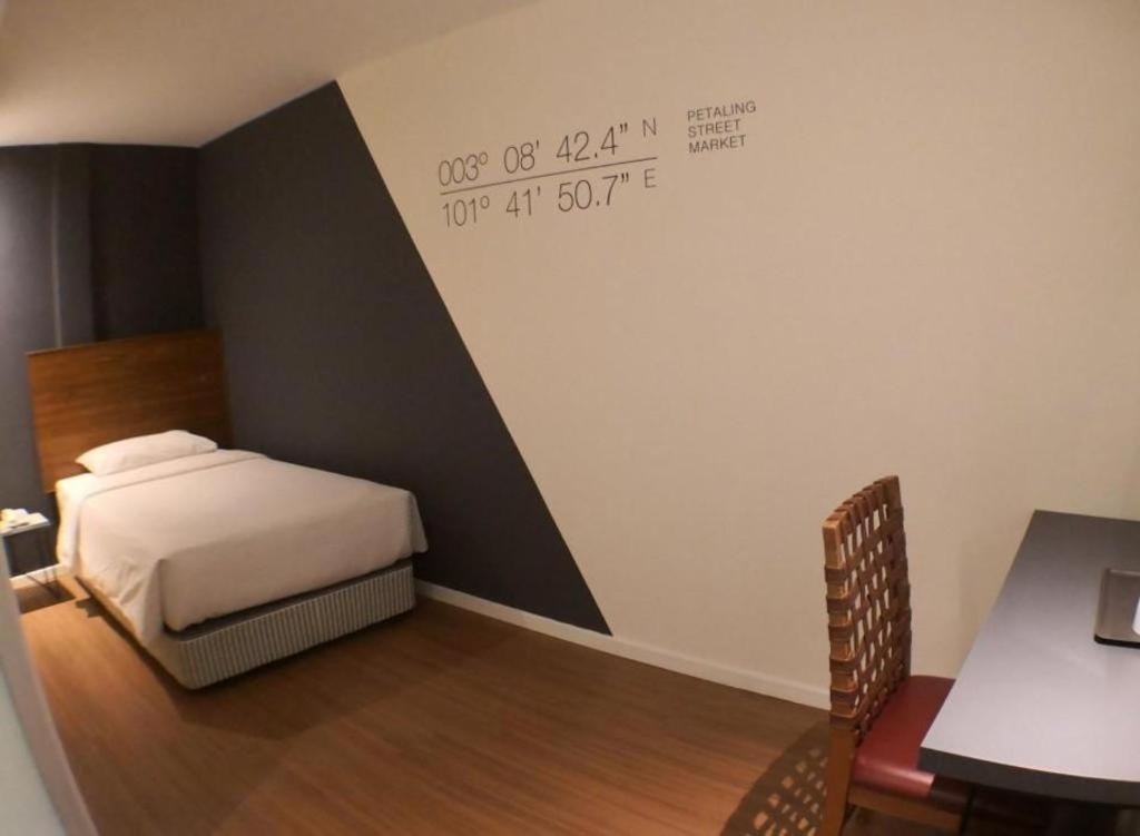 H Boutique Hotel Xplorer Cheras Kuala Lumpur Exterior photo